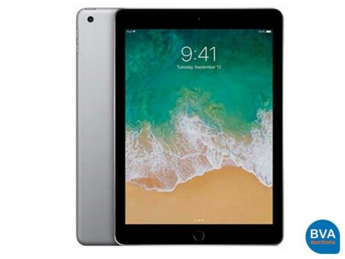 Online veiling Apple iPad 5th generation WiFi 32GB space