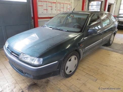 Online Veiling van een Citron Xantia - 267.899 km - 2001