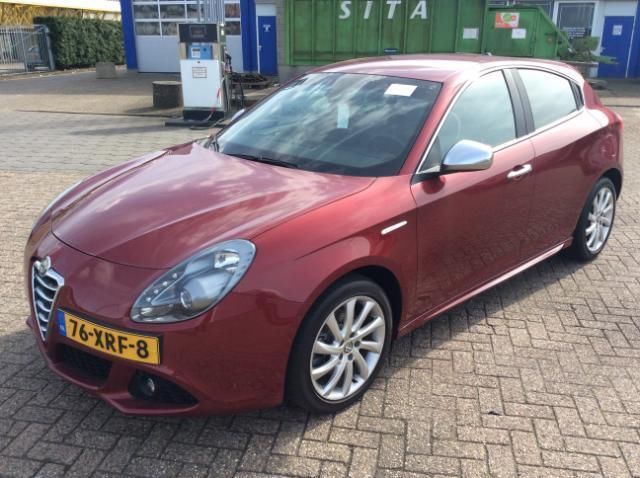 Online veiling van o.a Alfa Romeo Giulietta 2012 (15651)