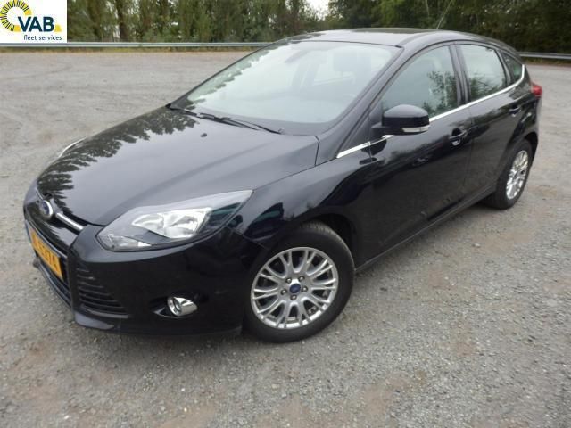 Online veiling van o.a Ford focus (14695)