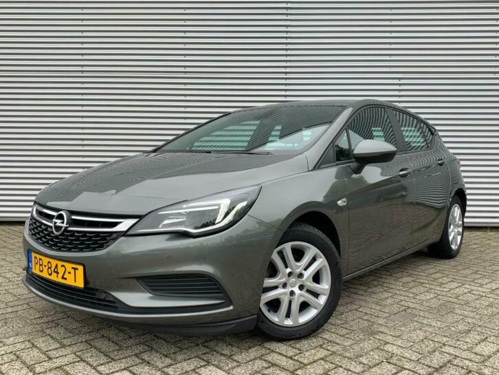 Opel Astra 1.0 Online Edition Einde jaardeal van E 14450 voo