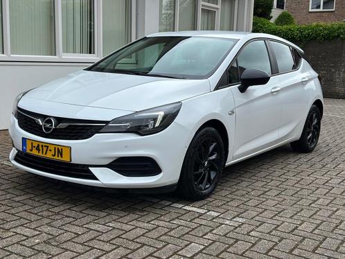 Opel Astra 1.2 Edition dealer onderhouden in keurige staat