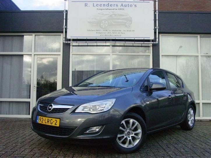 Opel Astra 1.3 CDTi Edition, Airco, CruisControl, 16LM Velge