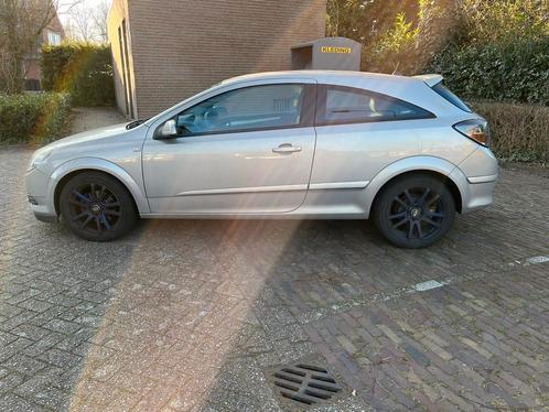 Opel Astra 1.4 16V GTC 2008 Grijs