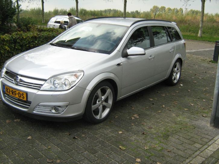 Opel Astra 1.4 16V St.wgn. 2005 Grijs navi leer airco nap