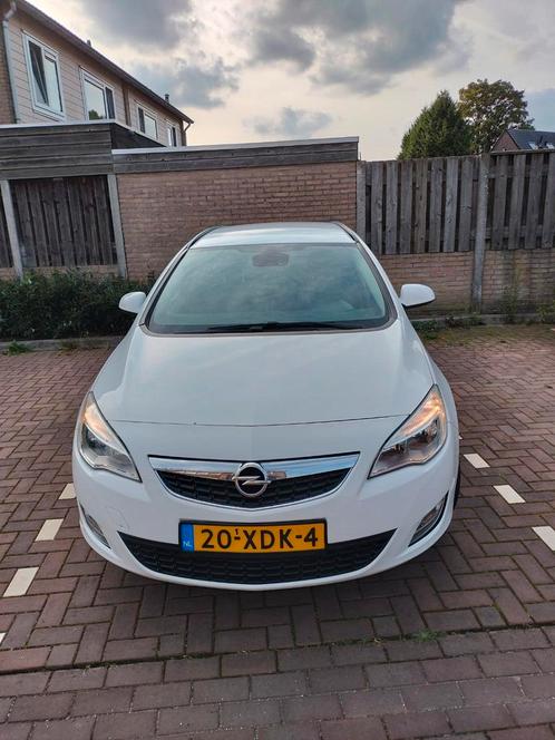 Opel Astra 1.4 74KW ST 2012 Wit