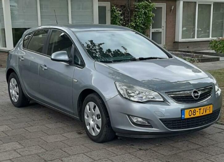 Opel Astra 1.4 Ecotec 74KW 5-D 2012 Grijs  winterset velgen