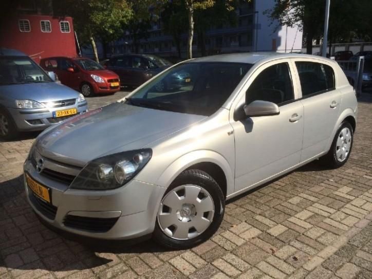 Opel Astra 1.4 Enjoy (bj 2005)