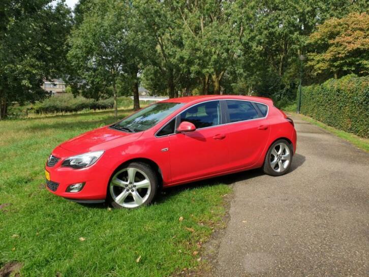 Opel Astra 1.4 Turbo Sport 5-D 2010 Rood 130Dkm.