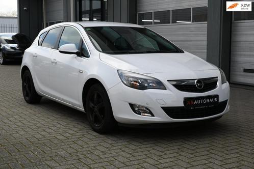 Opel Astra 1.4 Turbo SportNaviParkeersensorenCruise contr