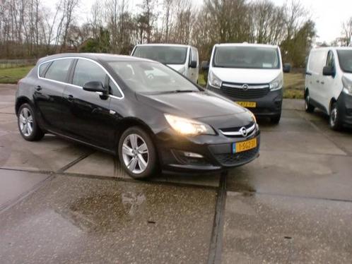Opel Astra 1.4 TurboEcotec EditIon BJ2013LEASE 121P.M AIR