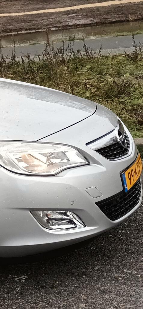 Opel Astra 1.6 16V  2010 Grijs