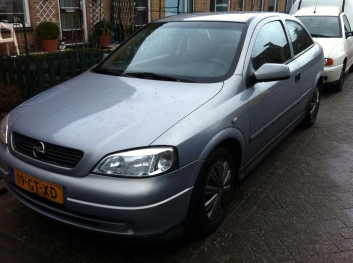 Opel Astra 1.6 16V 3D 2001 Grijs sport ,Airco