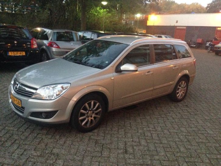 Opel Astra 1.6 16V 85KW St.wgn. 2008 Grijs