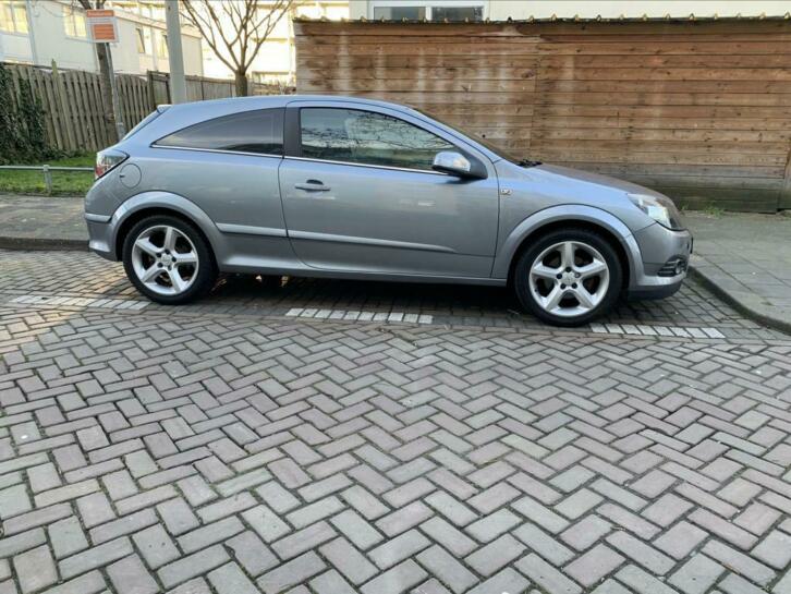Opel Astra 1.6 16V GTC 85KW 2007 Grijs