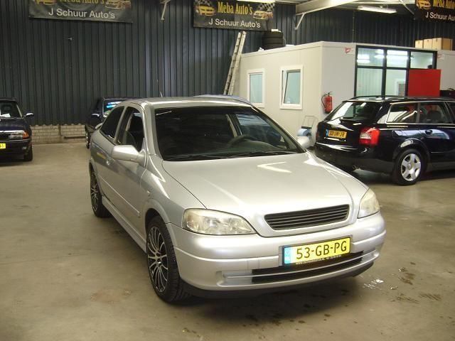 Opel Astra 1.6 8V 3 DEURS SPORT EDITION  AIRCO (bj 2000)