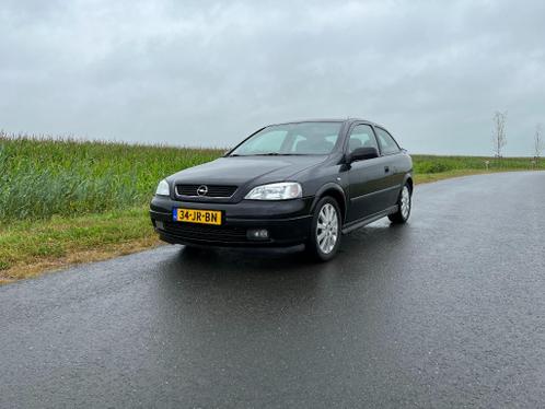 Opel Astra 1.6 8V 3D 2002 Zwart