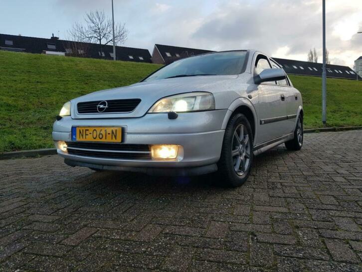 Opel Astra 1.6 8V 5D 2003 Grijs ,xenon ,nieuwe apk zie adv.