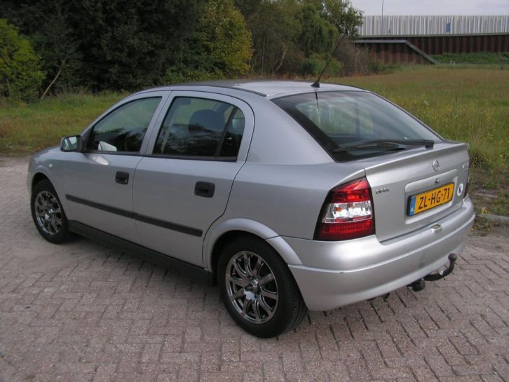 Opel Astra 1.6 I 16V 1999 Grijs