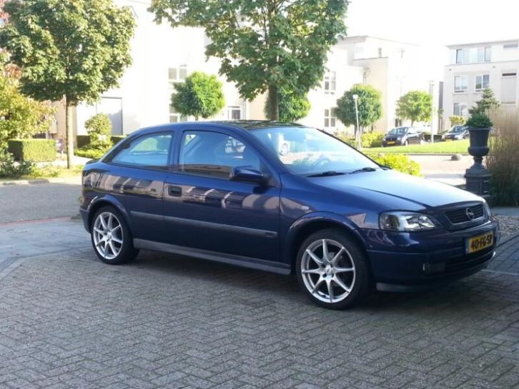 Opel Astra 1.6 I 16V sport 2000 Blauw