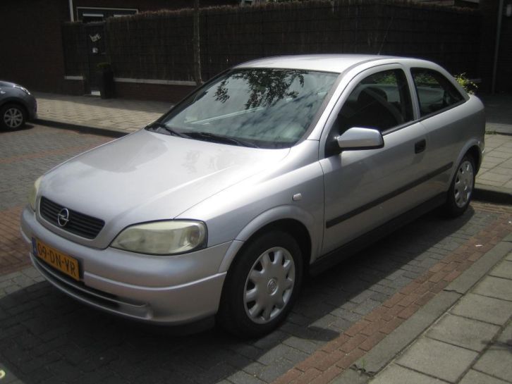 Opel Astra 1.6 I 1999 Grijs