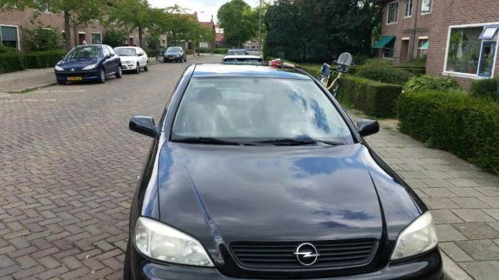 Opel Astra 1.6 I 1999 Zwart