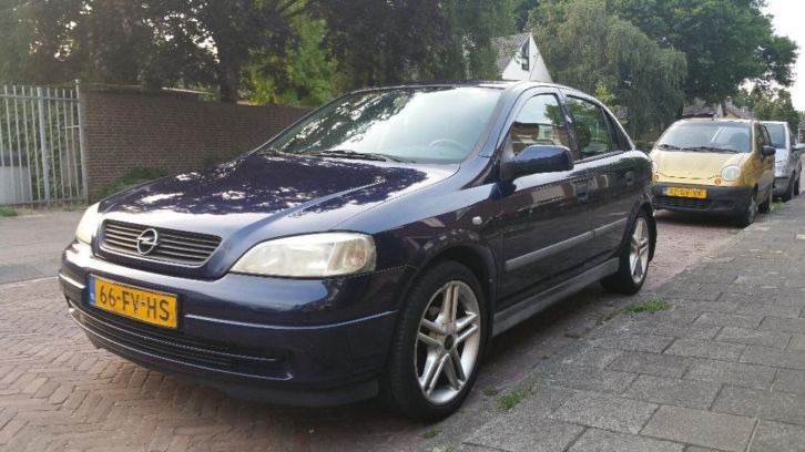 Opel Astra 1.6 I 2000 Blauw