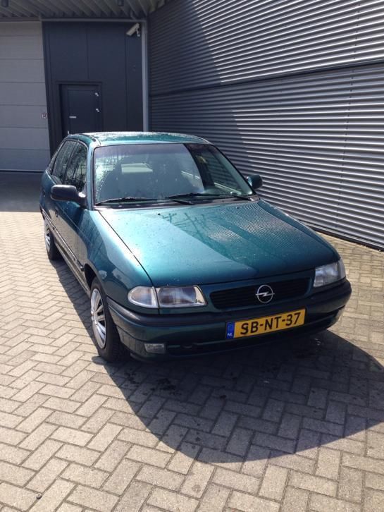 Opel Astra 1.6 I Tailgate 1997 Blauw