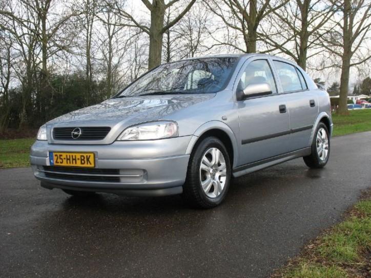 Opel Astra 1.6 Pearl Airco Absolute Nieuwstaat (bj 2001)