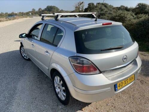 Opel Astra 1.6 temptation 16V 5D 85KW 2007 Grijs