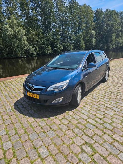 Opel Astra 1.6 Turbo 132KW Sports Tourer 2011 Blauw