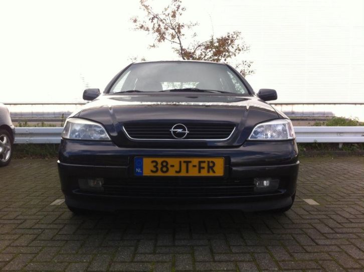 Opel Astra 1.8 16V 5D 2002 Zwart