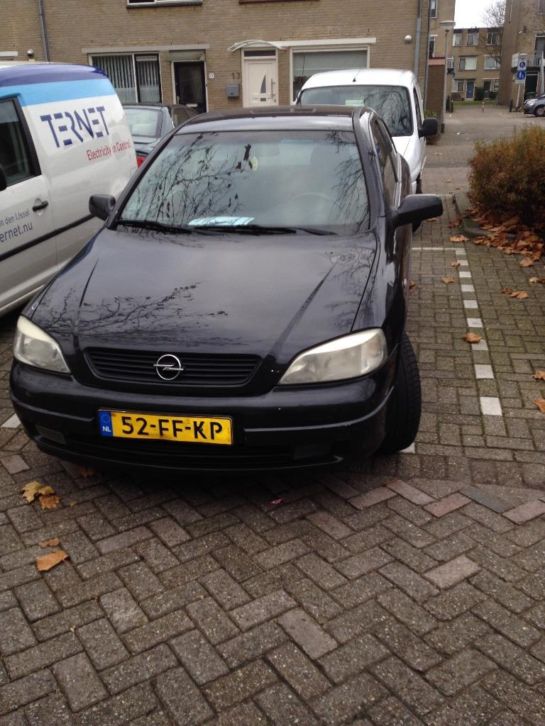 Opel Astra 1.8 I 16V 2000 Zwart