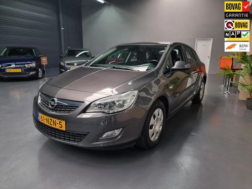 Opel Astra 2.0 CDTi Edition AUTOMAAT 1E EIGENAAR NAVI BLUETO