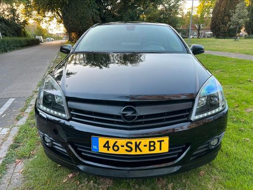 Opel Astra 2.0 Turbo GTC 6bak distributie vervangen