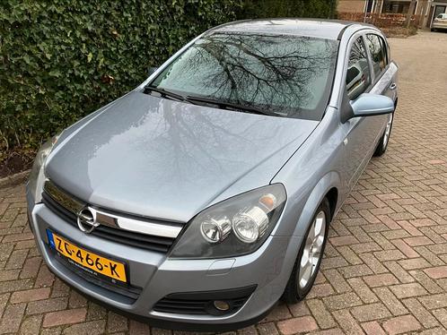Opel Astra 2006 Grijs Lage KM stand Automaat