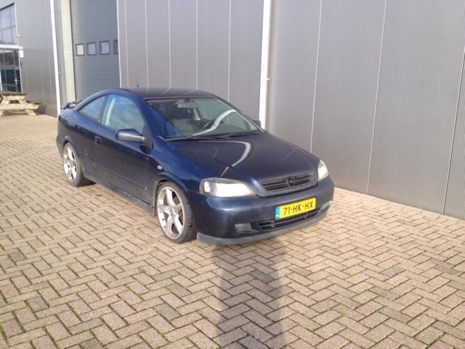 Opel Astra 2.2 16V Coupe 2001 Blauw