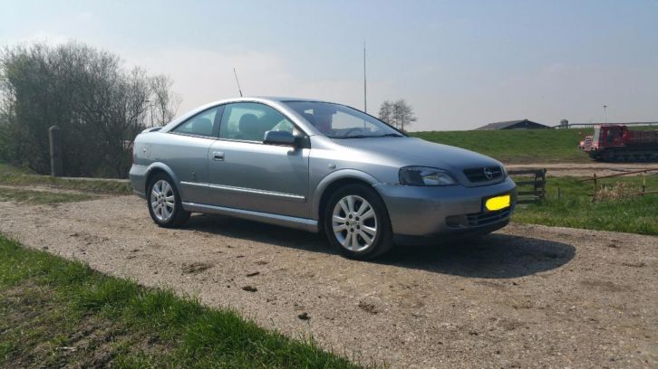 Opel Astra Coupe 1.6 16 valve bj 2003 airco leer