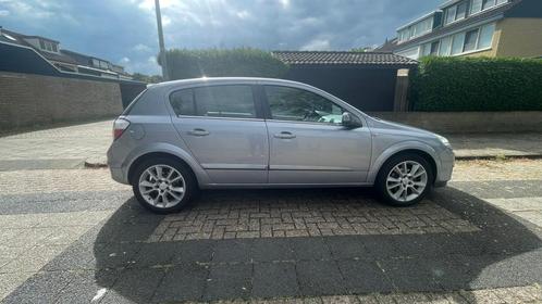 Opel Astra H 1.8 125PK 2004 Grijs COSMO   WINTERBANDEN