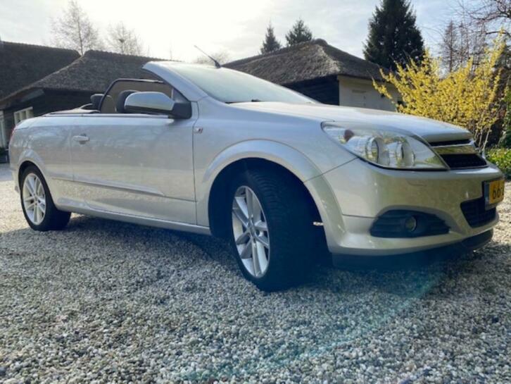 Opel Astra Twintop 1.8-16V 140pk 2007 Grijs