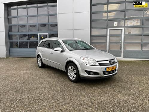 Opel Astra Wagon 1.6 Cosmo  Navigatie Trekhaak  Leder  A