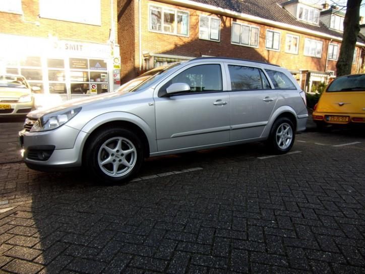 Opel Astra Wagon 1.6I 16V Edition, 73.000 KM, NAVI, 6 MND BO