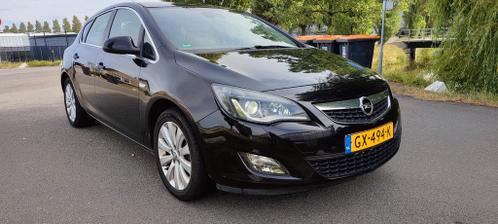Opel Astra Zwart Xenonhalf lederlicht metalen velgenLed v