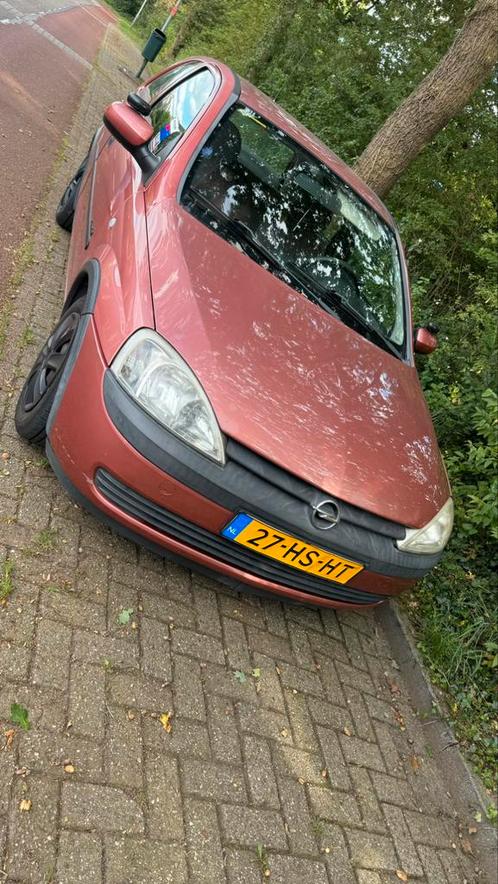 Opel Corsa 1.2 16V 3D 2001 Rood