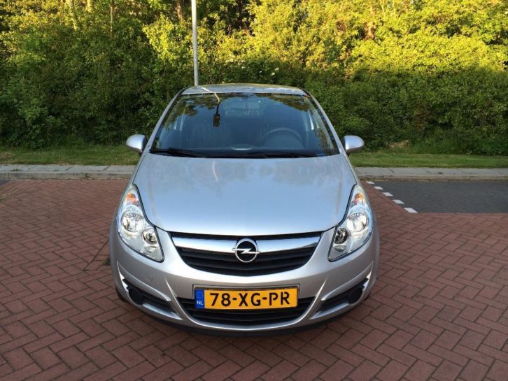 Opel Corsa 1.2 16V 3D 2007 Grijs  Airco  Parrot Carkit