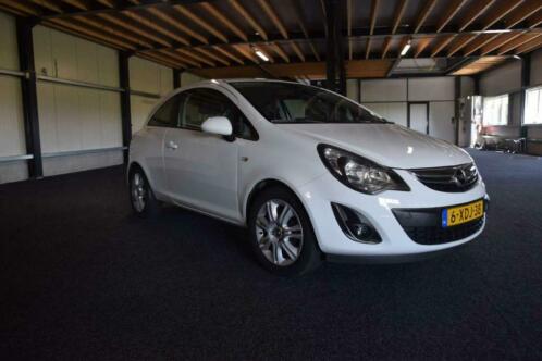 Opel Corsa 1.2 16V 3D 2014 Wit  NAV