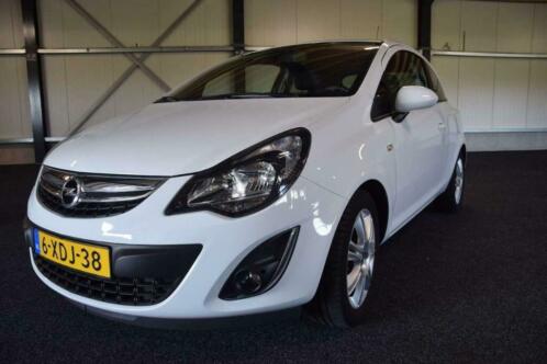 Opel Corsa 1.2 16V 3D 2014 Wit  NAV