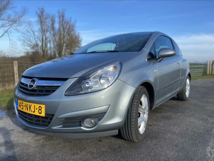 Opel Corsa 1.2 16V 3D lage KM 64.000 ALS NIEUW 2E EIGEN.