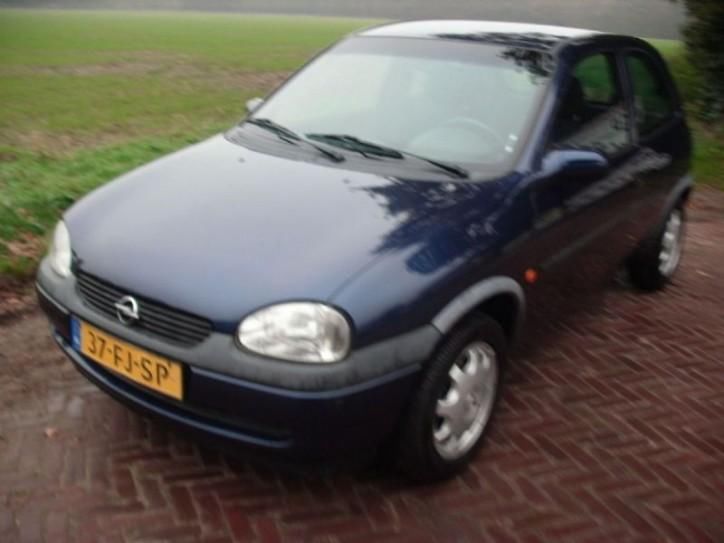 Opel Corsa 1.2 16V (bj 2000)