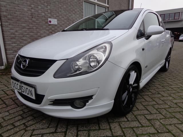 Opel Corsa 1.2-16V Color Ed. OPC lm airco